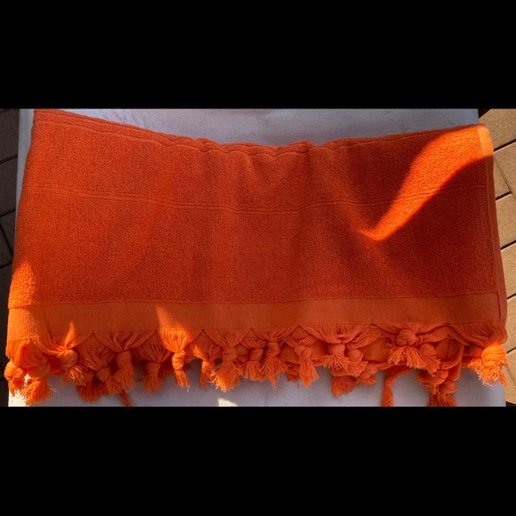 Oversized Double Sided Soft Cotton w/Fringed Towel - Picture 2 of 6
